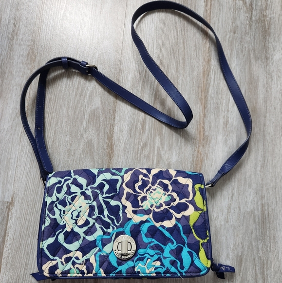 Vera Bradley Handbags - Vera Bradley Small Quilted Handbag Blue Floral Cotton Purse Crossbody